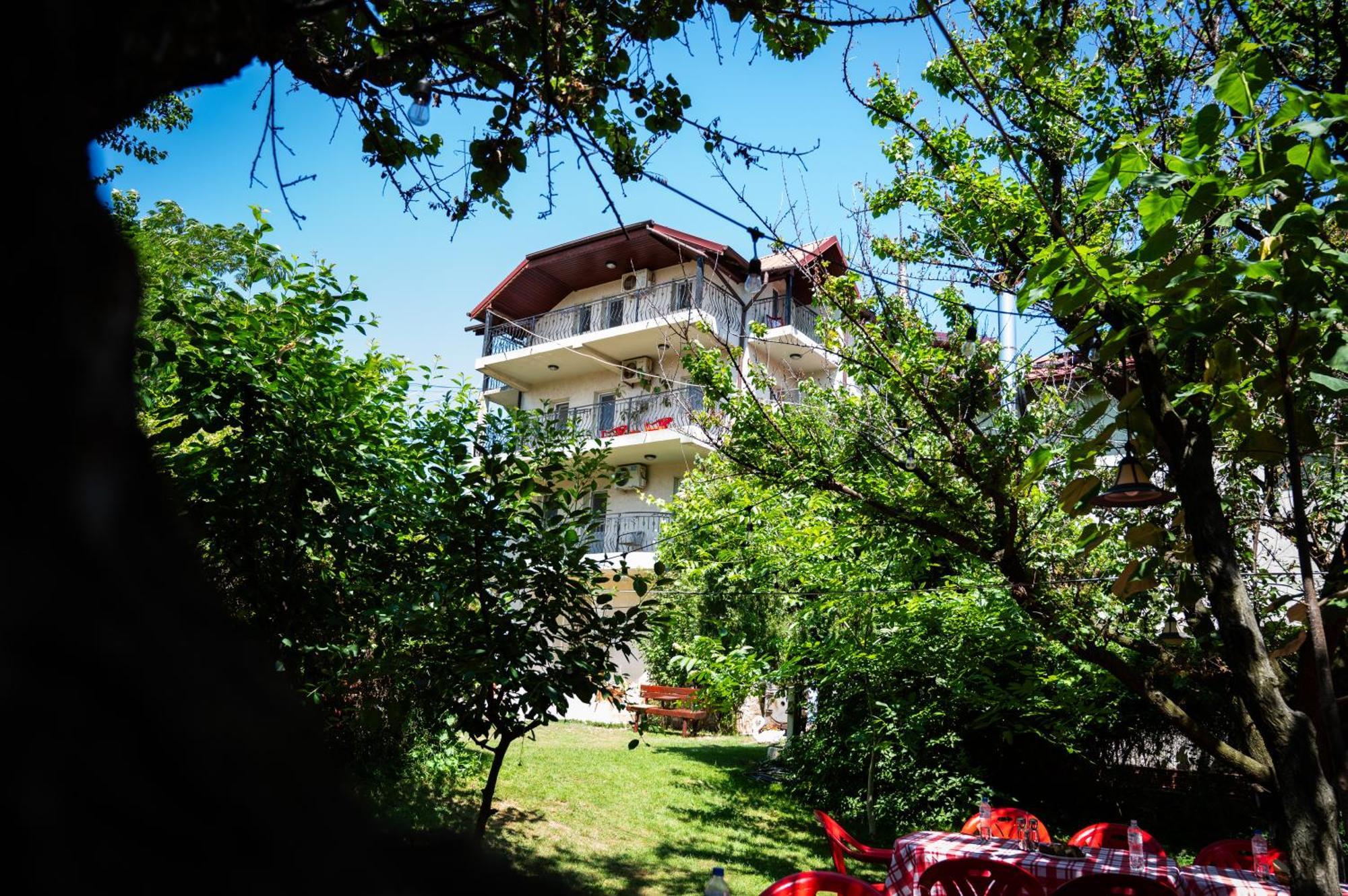 Hotel Casa La Dinamo Două Mai Exterior foto